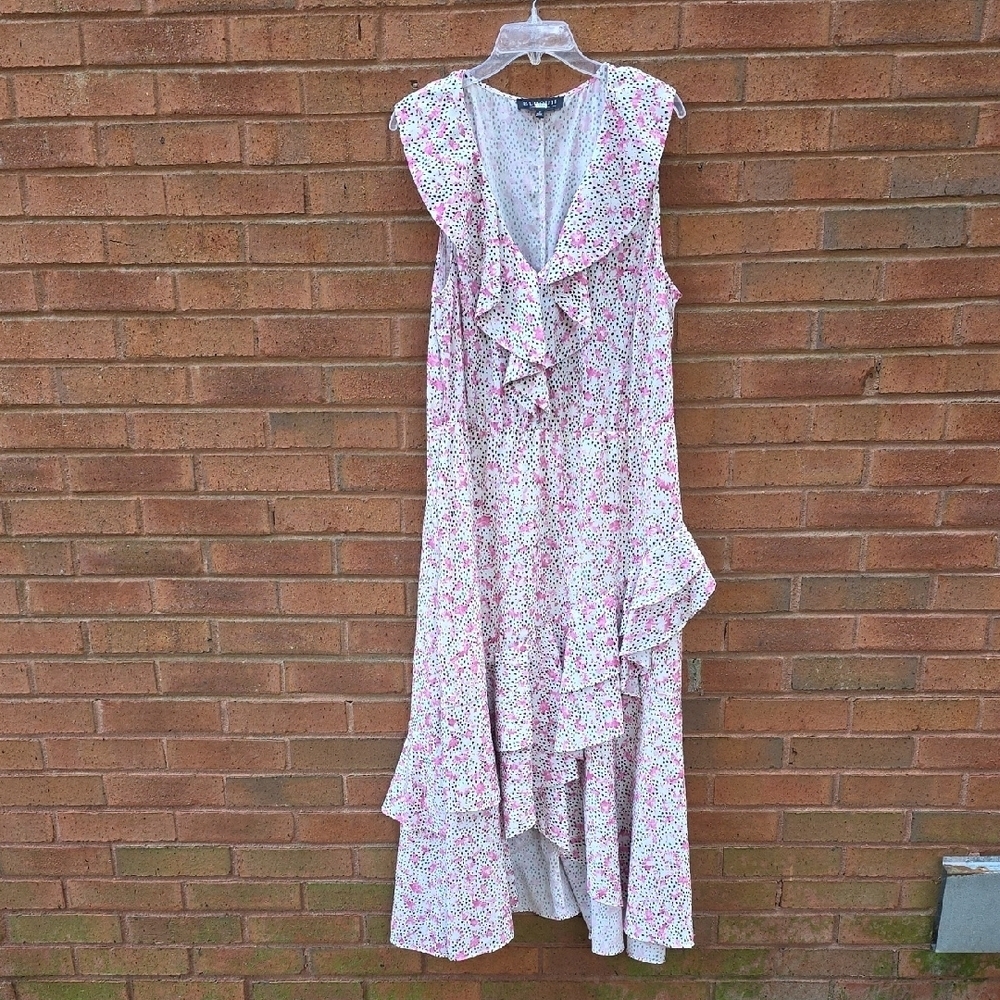 Eloquii Asymmetrical Floral Dress in Pink and White.  Size 22